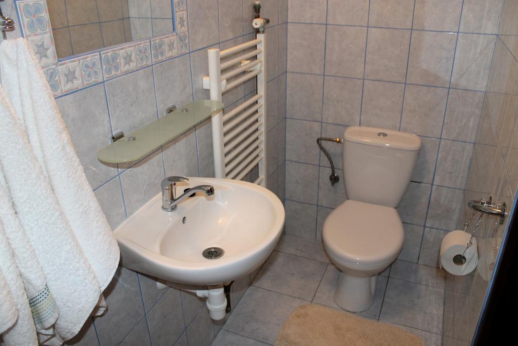 Apartman Turista Pavčina Lehota Eksteriør billede